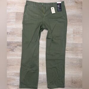 Levi's Men's Khaki Green Chinos